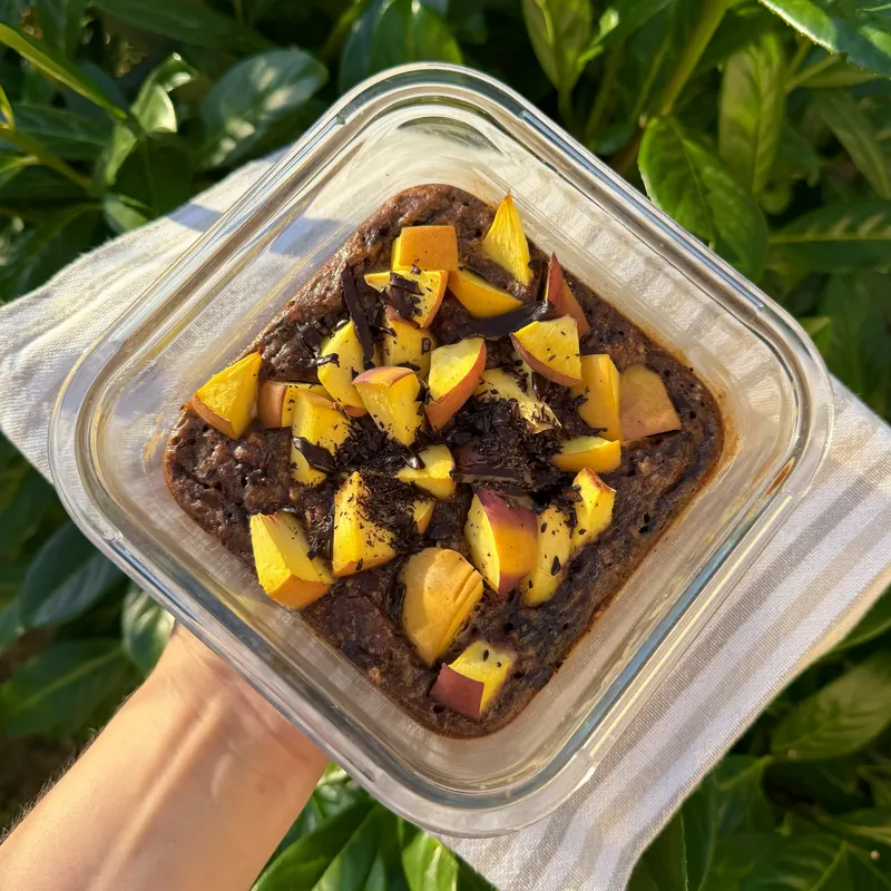Broskvový koláč s čokoládou, recept z Nutrikalkulačky