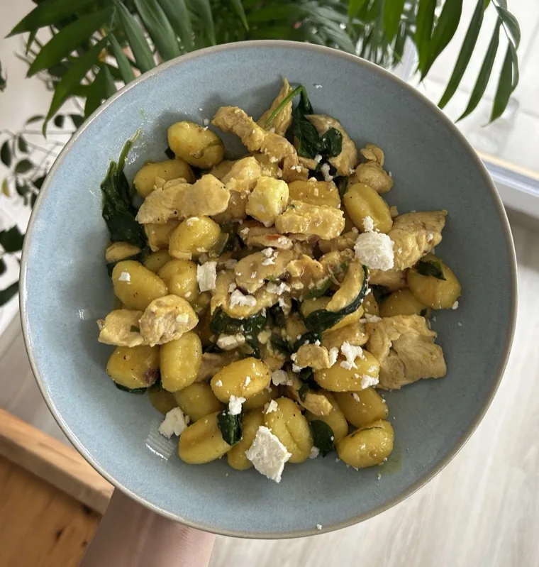 Gnocchi s kuřecím masem a špenátem, recept z Nutrikalkulačky