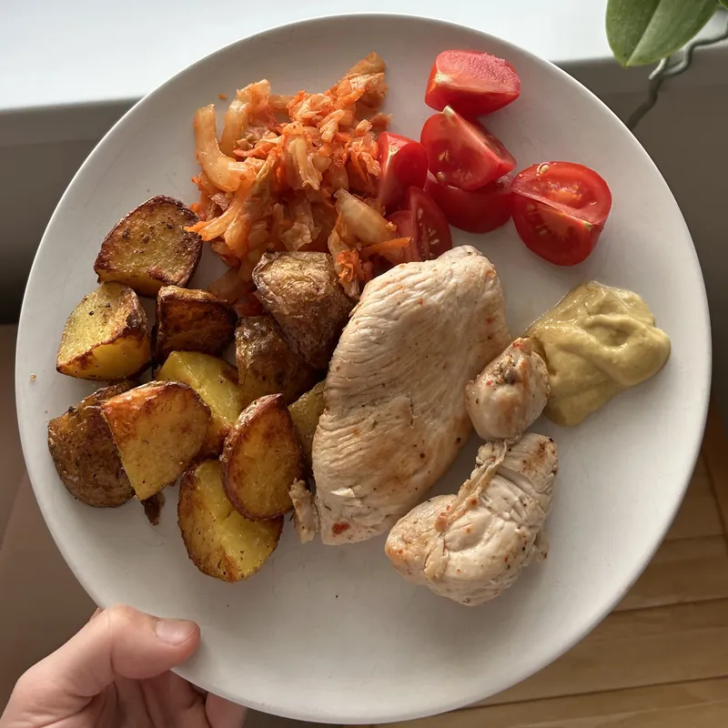 Krůtí steak s pečenými bramborami, recept z Nutrikalkulačky