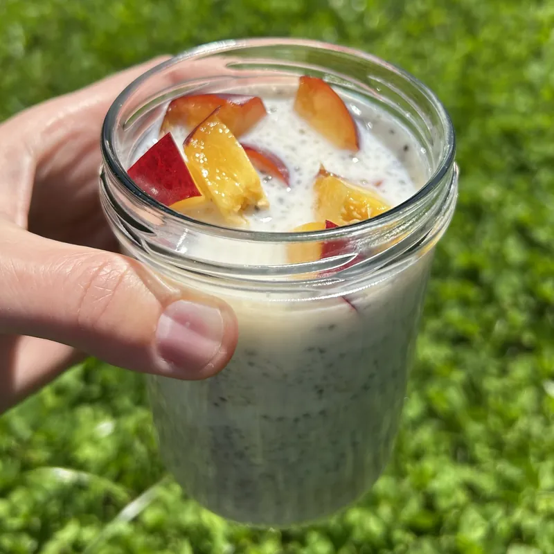 Overnight oats s nektarinkami, recept z Nutrikalkulačky