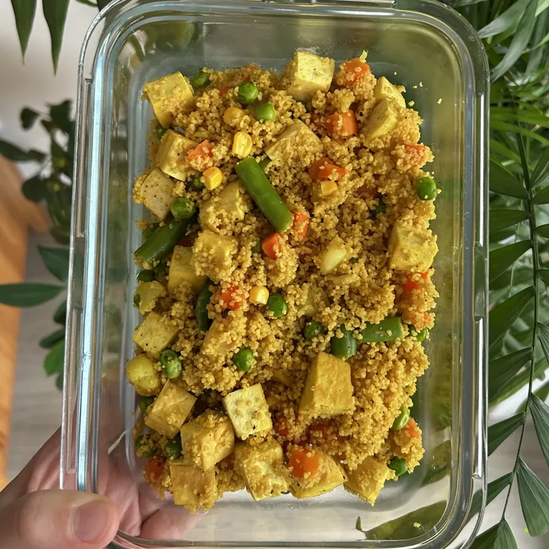Tofu se zeleninou a kuskusem, recept z Nutrikalkulačky