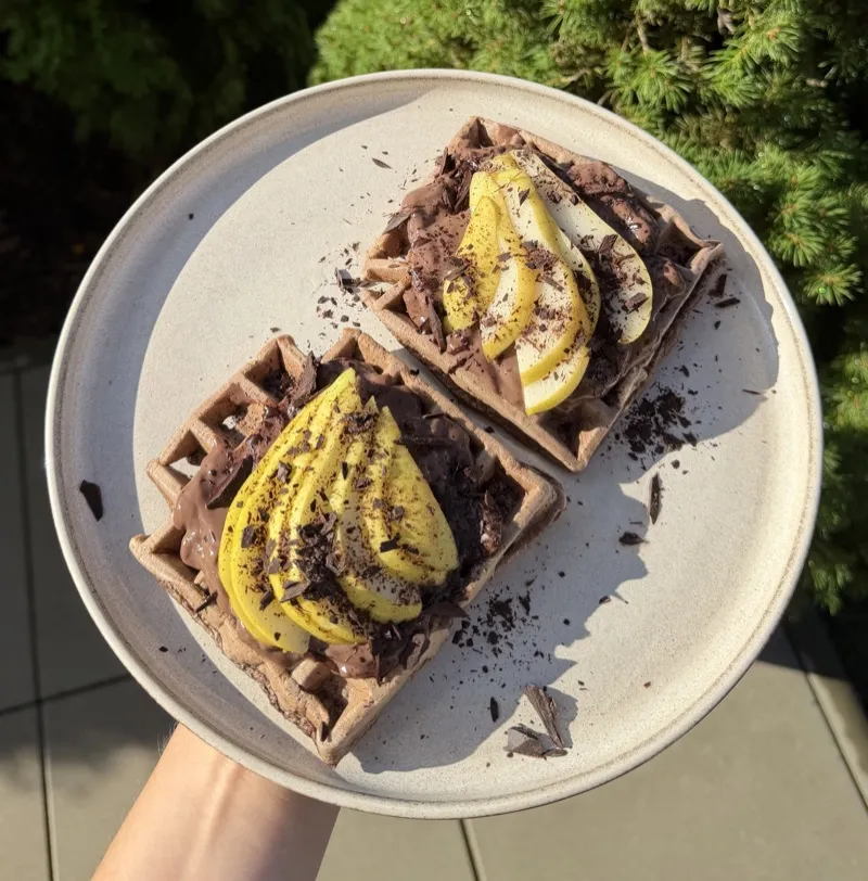 Vafle s hruškami a čokoládou, recept z Nutrikalkulačky