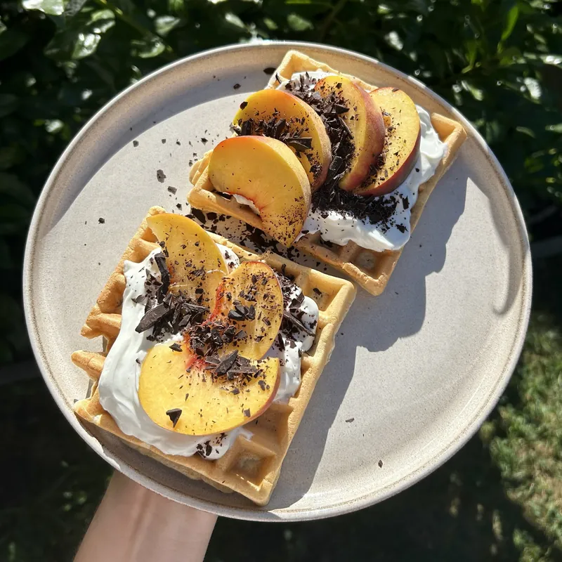 Vafle s nektarinkami a čokoládou, recept z Nutrikalkulačky