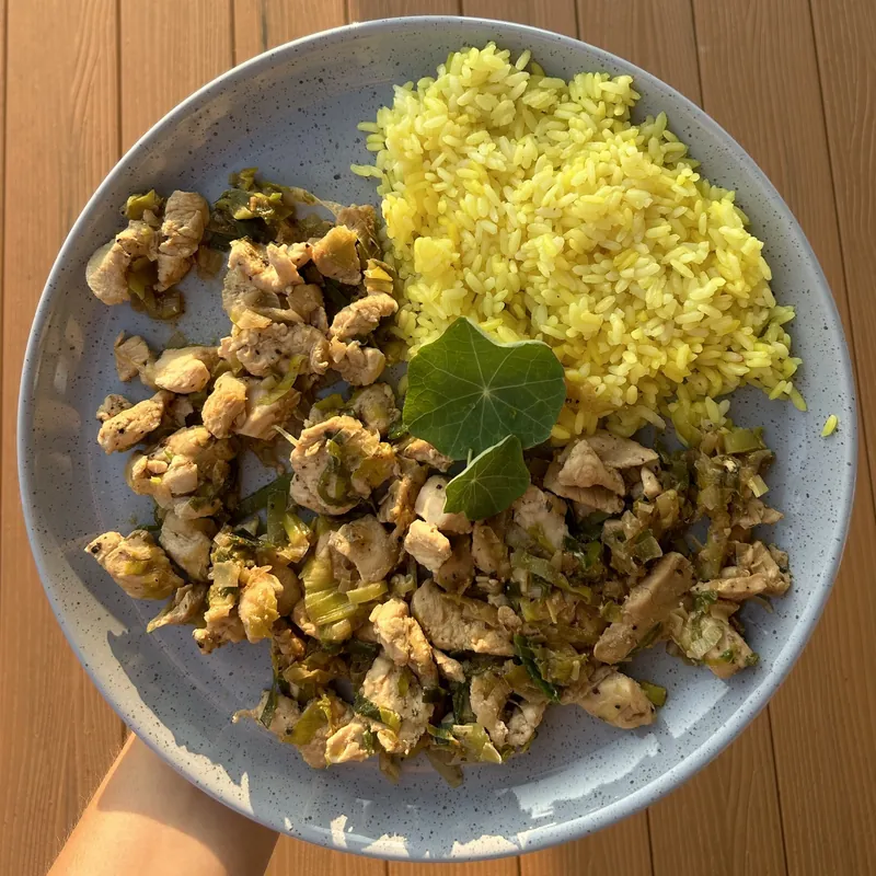 Vepřové nudličky na pórku s rýží, recept z Nutrikalkulačky