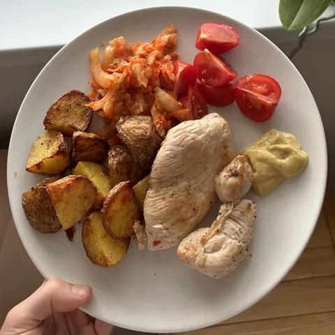 Krůtí steak s pečenými bramborami, recept z Nutrikalkulačky