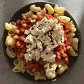 Cizrna v rajčatové omáčce s těstovinami, recept z Nutrikalkulačky