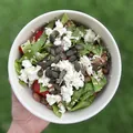 Fazolový salát s kuskusem a balkánským sýrem, recept z Nutrikalkulačky