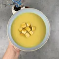 Květákový krém s křupavým tofu, recept s výživovými hodnotami
