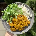 Vepřové nudličky na kari s rýží, recept s výživovými hodnotami