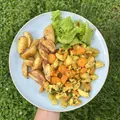 Zapečené krůtí nudličky s bramborami, recept s výživovými hodnotami