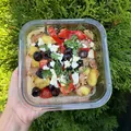 Zapečené noky s tuňákem, paprikou a balkánským sýrem, recept s výživovými hodnotami